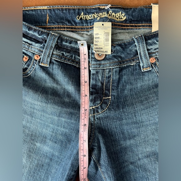 NWT American Eagle Super Low Rise Flare Jeans, Sz 10. - Picture 6 of 7